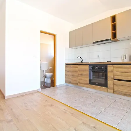 Fuer 6 Personen Ca 100 Qm In Fazana, Istrien Istrische Riviera *