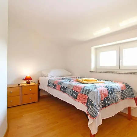 Apartment Fuer 6 Personen Ca 100 Qm In Fazana, Istrien Istrische Riviera *